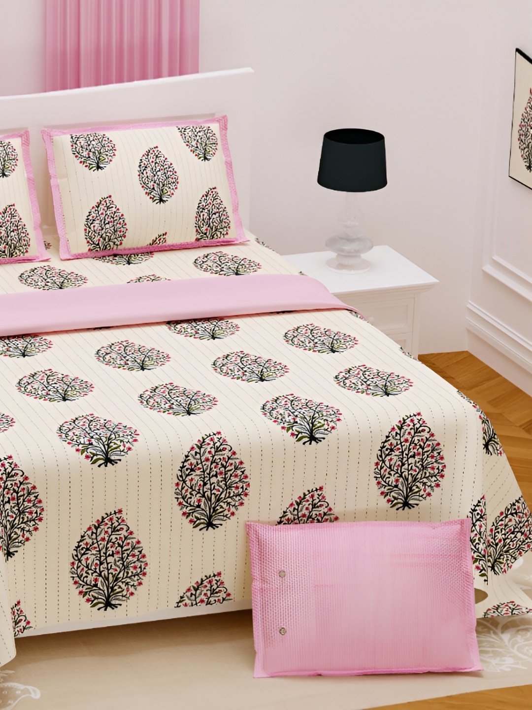 JAIPUR PRIME Peach & Black Ethnic Motifs Cotton 210 TC King Bedsheet with 2 Pillow Covers
JAIPUR PRIME Peach & Black Ethnic Motifs Cotton 210 TC King Bedsheet with 2 Pillow Covers