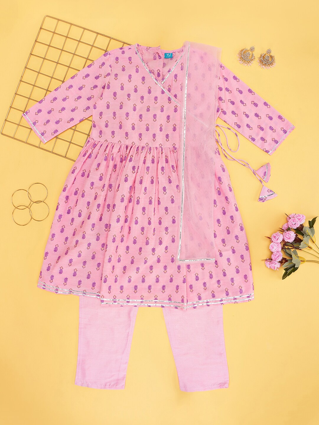 YU by Pantaloons Girls Printed Angrakha A-Line Kurta with Trousers & With Dupatta, Pink
YU by Pantaloons Girls Printed Angrakha A-Line Kurta with Trousers & With Dupatta, Pink