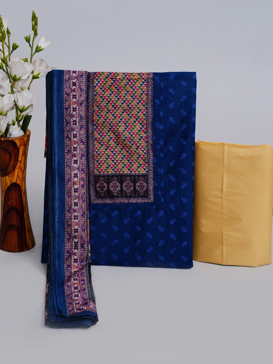 HIGHLIGHT FASHION EXPORT Embroidered Pure Cotton Unstitched Dress Material, Blue
HIGHLIGHT FASHION EXPORT Embroidered Pure Cotton Unstitched Dress Material, Blue