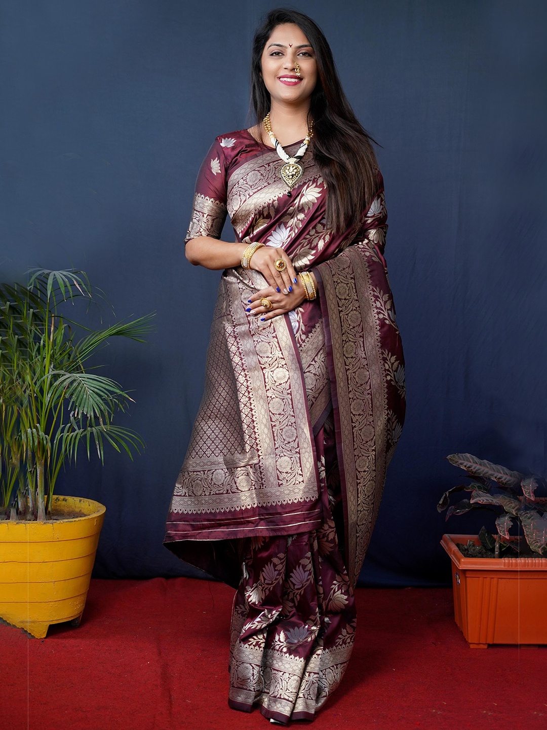 Royal Rajgharana Saree Ethnic Motifs Woven Design Zari Pure Silk Banarasi Sarees, Maroon
Royal Rajgharana Saree Ethnic Motifs Woven Design Zari Pure Silk Banarasi Sarees, Maroon