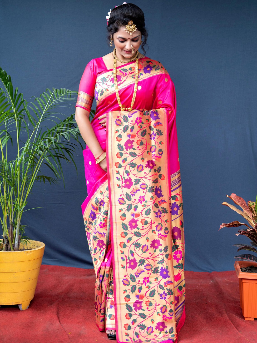 Royal Rajgharana Saree Ethnic Motifs Woven Design Zari Pure Silk Banarasi Saree, Pink
Royal Rajgharana Saree Ethnic Motifs Woven Design Zari Pure Silk Banarasi Saree, Pink