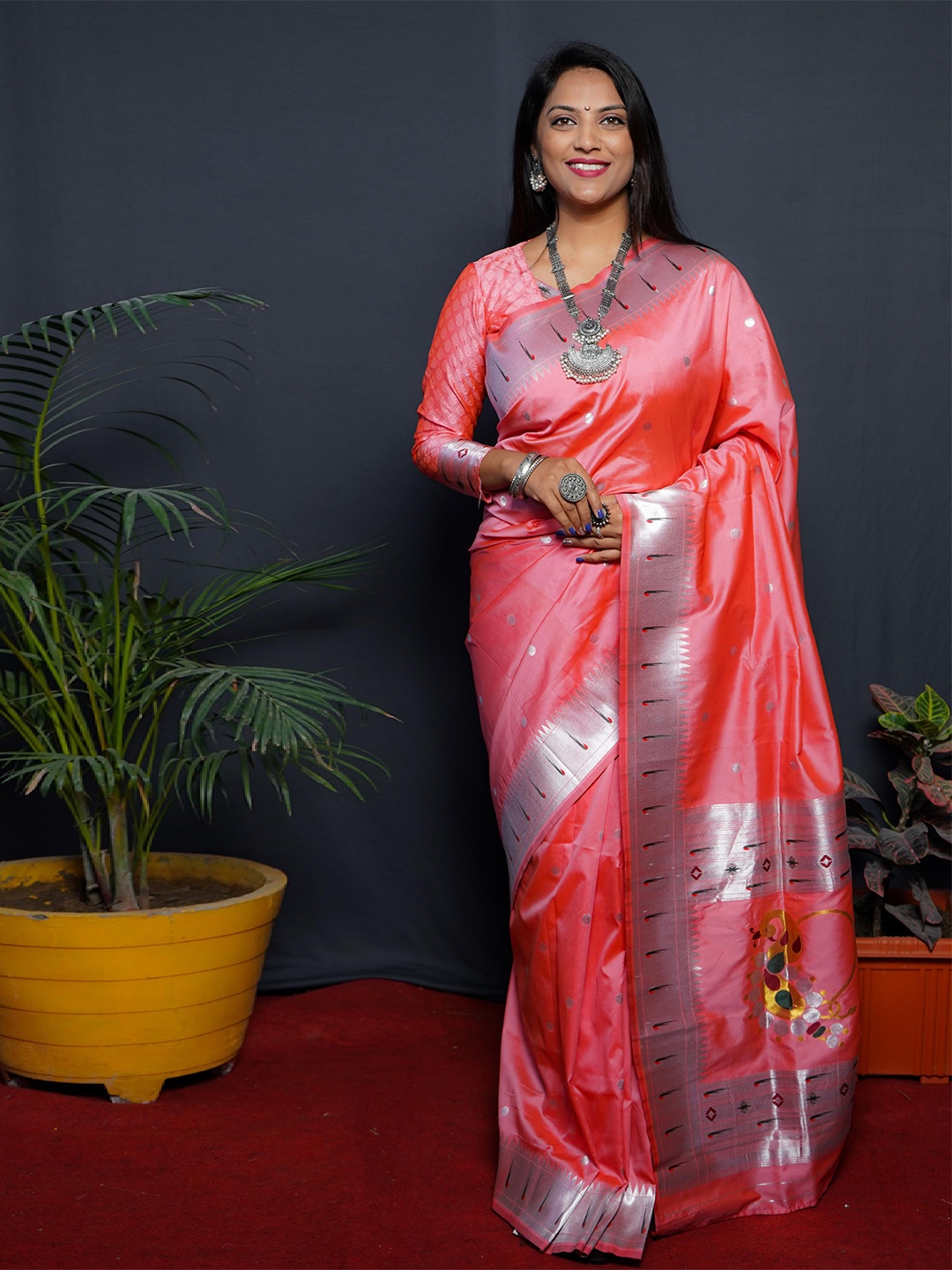 Royal Rajgharana Saree Ethnic Motifs Woven Design Zari Pure Silk Banarasi Saree, Peach
Royal Rajgharana Saree Ethnic Motifs Woven Design Zari Pure Silk Banarasi Saree, Peach