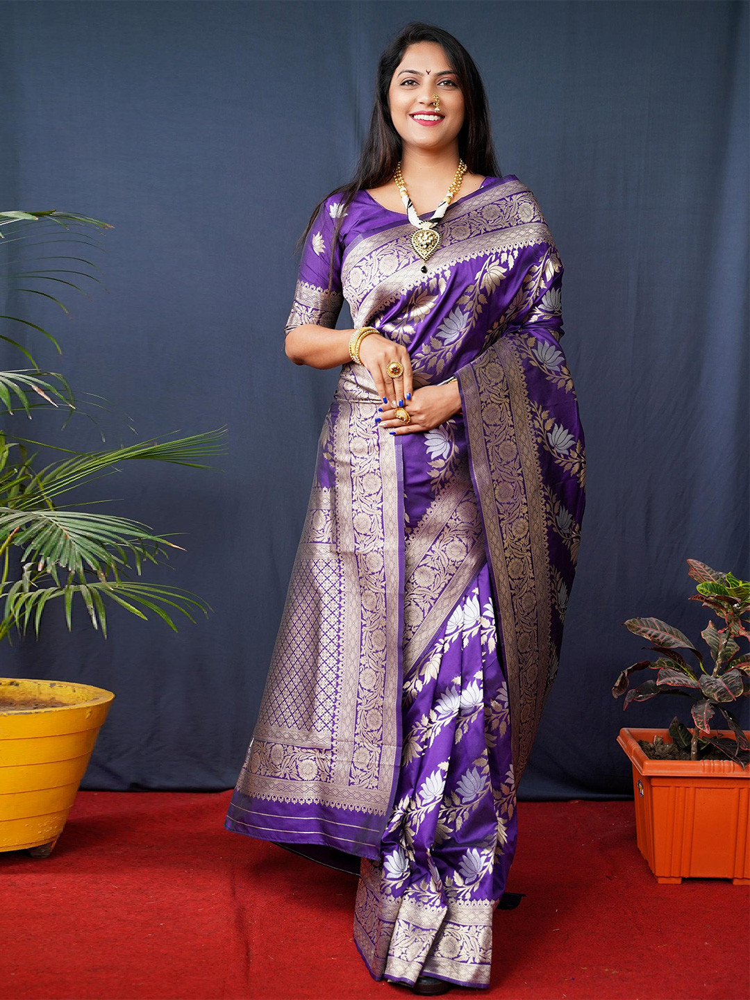 Royal Rajgharana Saree Ethnic Motifs Woven Design Zari Pure Silk Banarasi Saree, Purple 
Royal Rajgharana Saree Ethnic Motifs Woven Design Zari Pure Silk Banarasi Saree, Purple