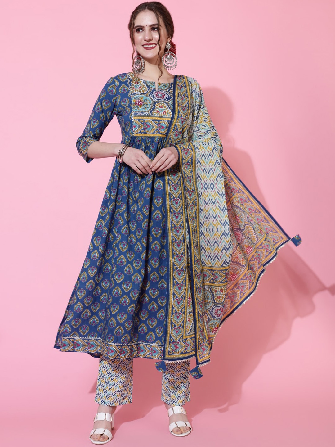 GULMOHAR JAIPUR Floral Printed Straight Pure Cotton Kurta with Trousers & Dupatta, Blue
GULMOHAR JAIPUR Floral Printed Straight Pure Cotton Kurta with Trousers & Dupatta, Blue
