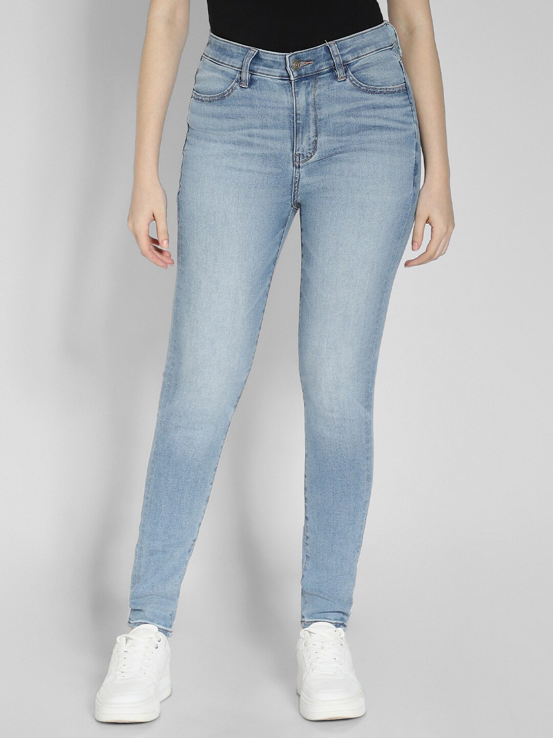AMERICAN EAGLE OUTFITTERS Women Next Level High-Waisted V-Rise Stretchable Jeans, Blue
AMERICAN EAGLE OUTFITTERS Women Next Level High-Waisted V-Rise Stretchable Jeans, Blue