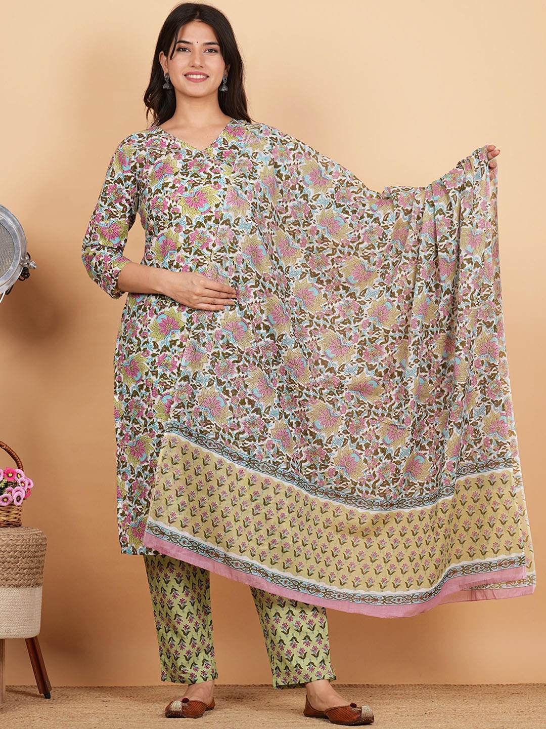 Vbuyz Women Floral Printed V-Neck Pure Cotton Straight Kurta With Trousers & Dupatta, White
Vbuyz Women Floral Printed V-Neck Pure Cotton Straight Kurta With Trousers & Dupatta, White