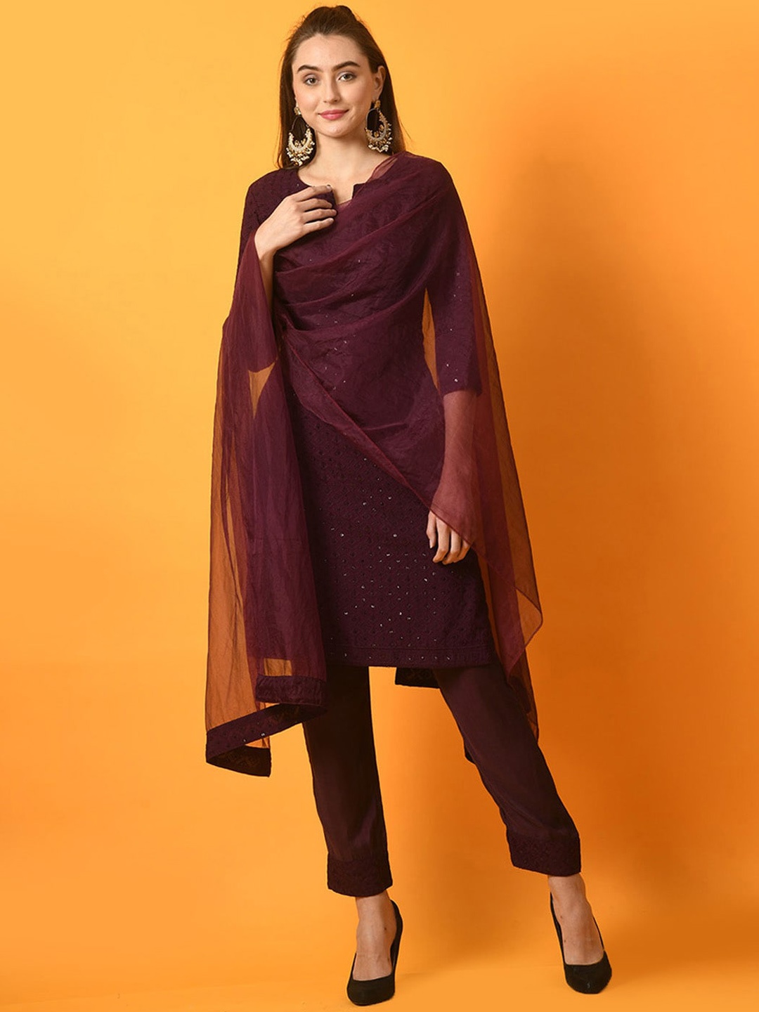 Myshka Ethnic Motifs Embroidered Sequinned Pure Cotton Kurta with Trousers & With Dupatta, Magenta
Myshka Ethnic Motifs Embroidered Sequinned Pure Cotton Kurta with Trousers & With Dupatta, Magenta