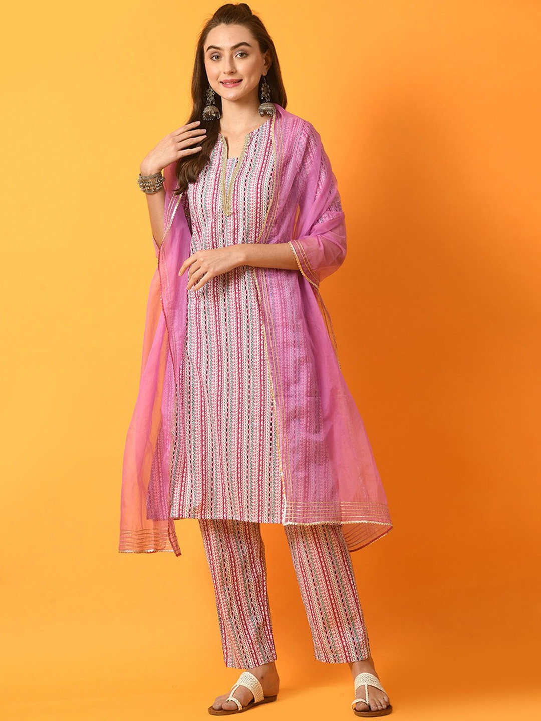 Myshka Ethnic Motifs Printed Regular Pure Cotton Kurta with Trousers & Dupatta, Pink
Myshka Ethnic Motifs Printed Regular Pure Cotton Kurta with Trousers & Dupatta, Pink