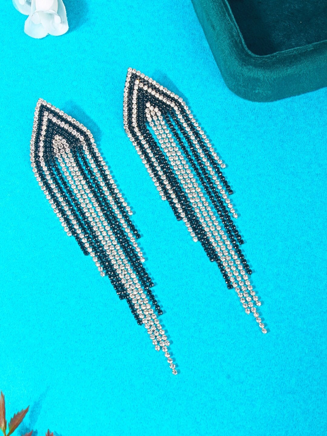 DressBerry Black Brass-Plated Rhinestone Studded Contemporary Tasselled Drop Earrings
DressBerry Black Brass-Plated Rhinestone Studded Contemporary Tasselled Drop Earrings