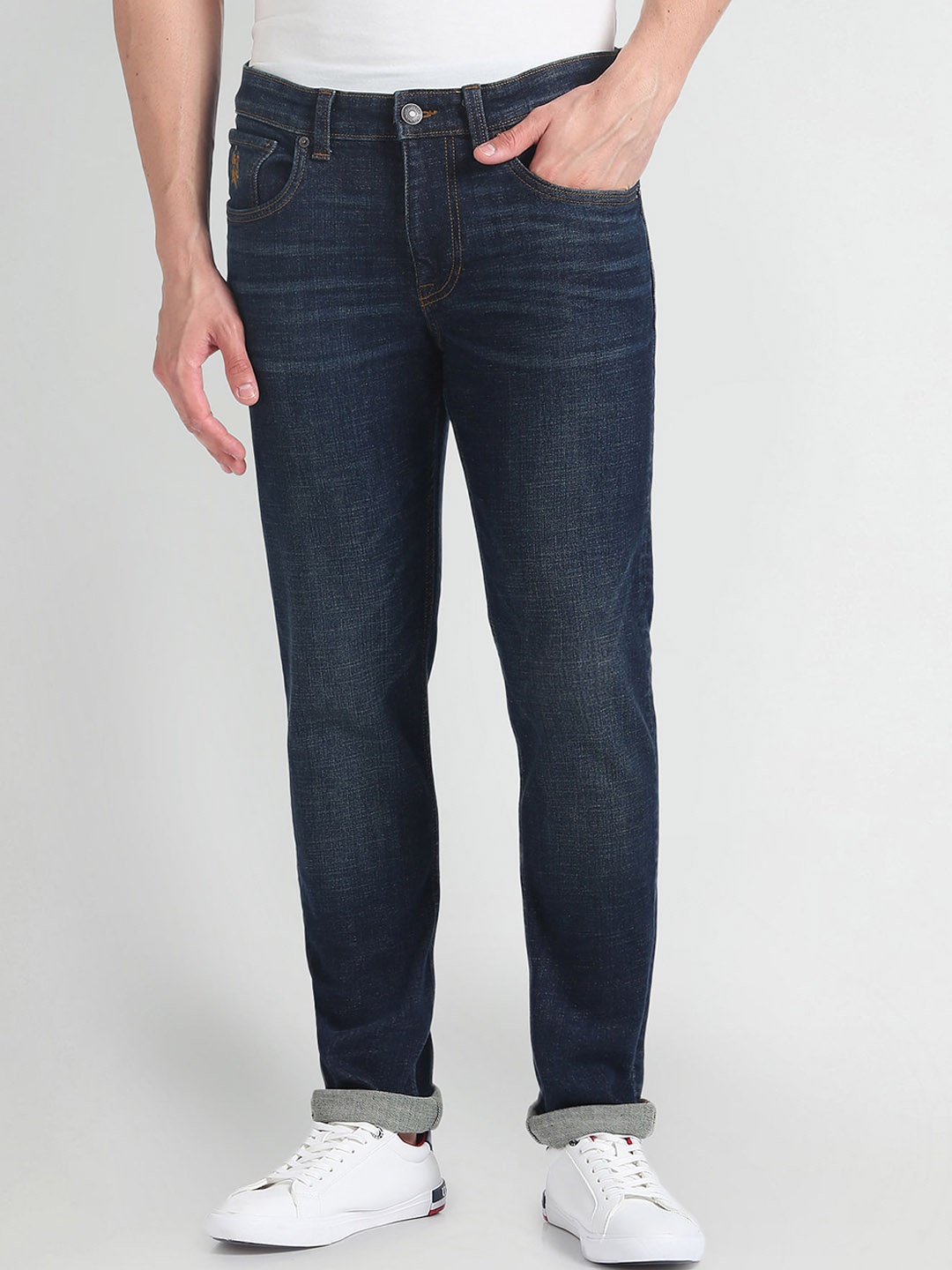 U.S. Polo Assn. Denim Co. Men Brandon Tapered Fit Mid-Rise Light Fade Stretchable Jeans, Blue
U.S. Polo Assn. Denim Co. Men Brandon Tapered Fit Mid-Rise Light Fade Stretchable Jeans, Blue