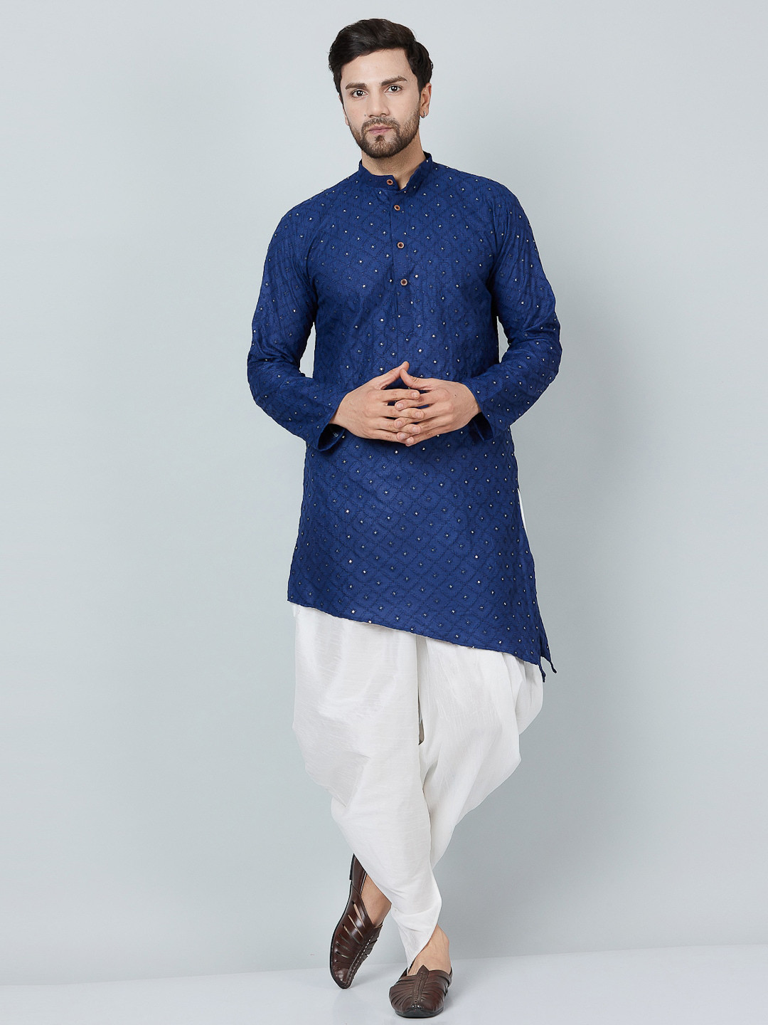 Kaifoo Ethnic Motifs Embroidered Sequined Asymmetric Kurta with Dhoti Pants, Navy blue
Kaifoo Ethnic Motifs Embroidered Sequined Asymmetric Kurta with Dhoti Pants, Navy blue