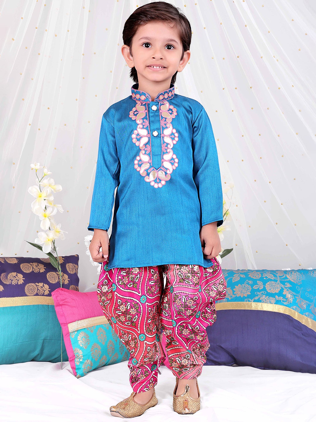 KID1 Boys Ethnic Motifs Embroidered Thread Work Pure Silk Kurta with Dhoti Pants, Blue
KID1 Boys Ethnic Motifs Embroidered Thread Work Pure Silk Kurta with Dhoti Pants, Blue