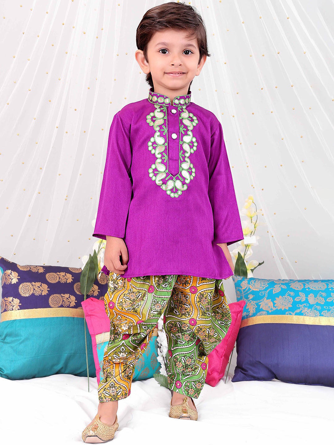 KID1 Boys Ethnic Motifs Embroidered Thread Work Pure Silk Kurta With Dhoti Pants, Purple
KID1 Boys Ethnic Motifs Embroidered Thread Work Pure Silk Kurta With Dhoti Pants, Purple