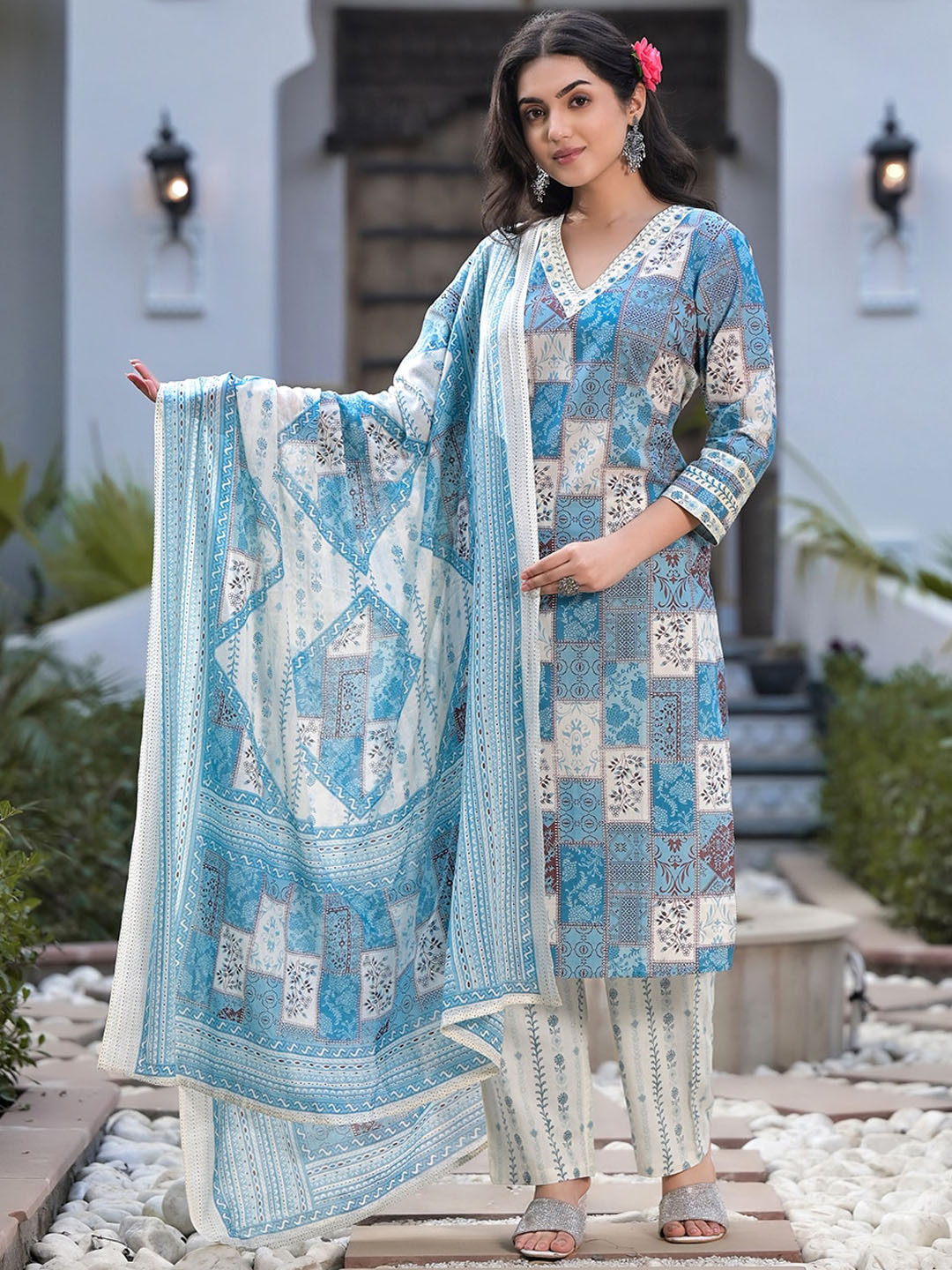 Vastramyaa Printed Regular Mirror Work Pure Cotton Kurta with Trouser & Dupatta, Turquoise blue
Vastramyaa Printed Regular Mirror Work Pure Cotton Kurta with Trouser & Dupatta, Turquoise blue