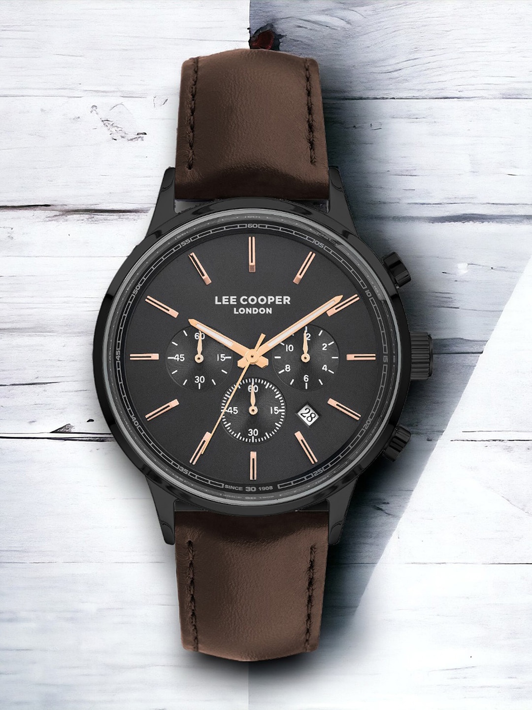 Lee Cooper Men Leather Bracelet Style Straps Analogue Chronograph Watch LC07274.652, Black
Lee Cooper Men Leather Bracelet Style Straps Analogue Chronograph Watch LC07274.652, Black