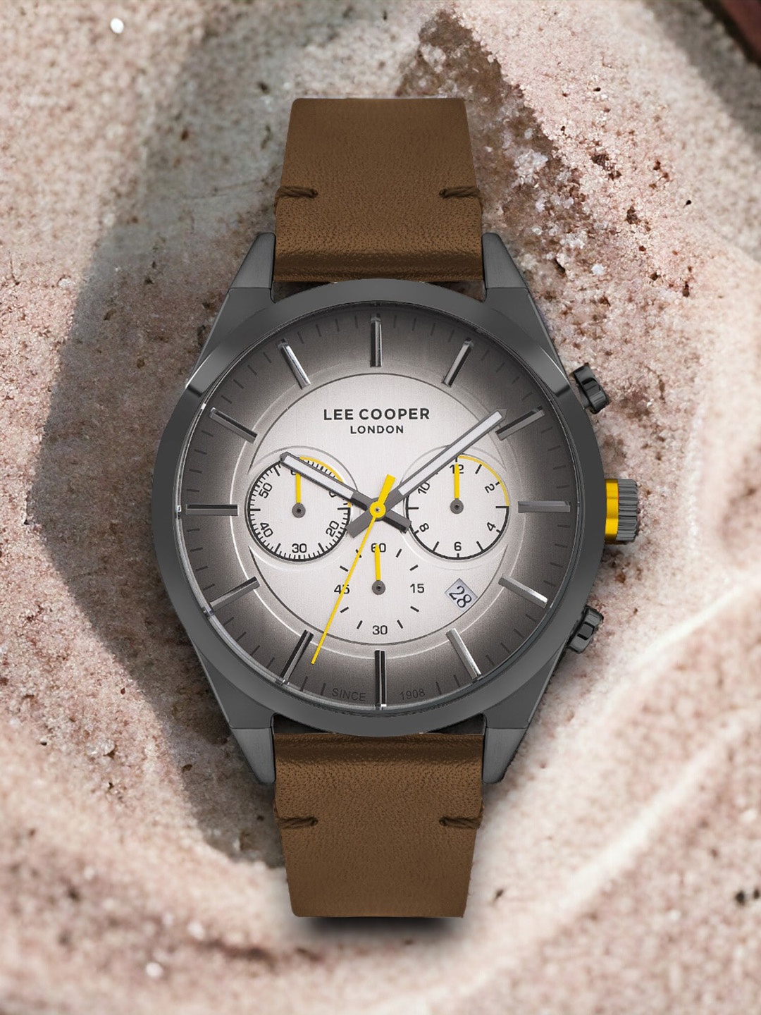 Lee Cooper Men Brass Dial & Leather Bracelet Digital Chronograph Watch LC07286.065, Silver
Lee Cooper Men Brass Dial & Leather Bracelet Digital Chronograph Watch LC07286.065, Silver
