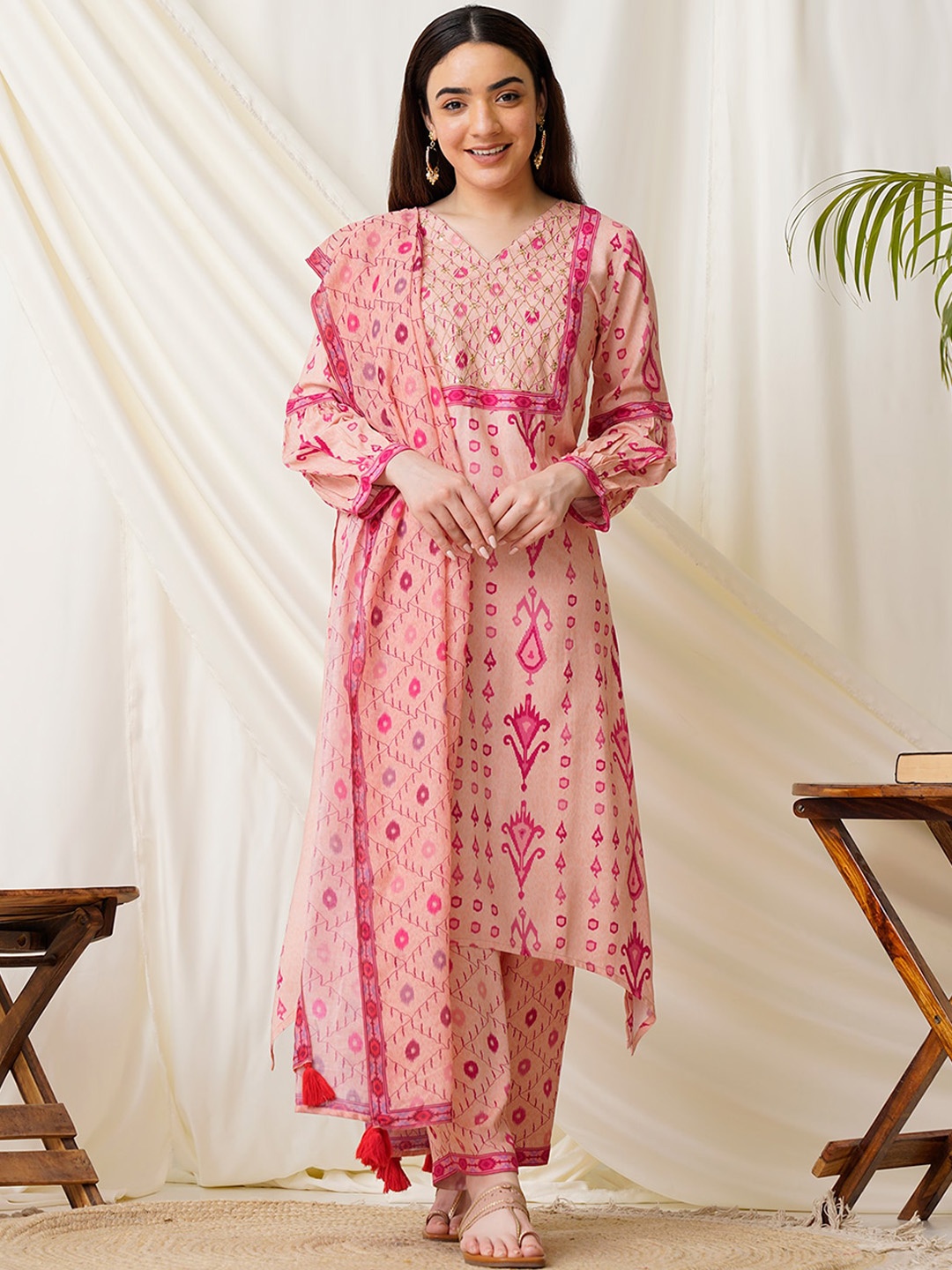 Rustorange V Neck Yoke Design Floral Printed Angrakha Kurta with Salwar & Dupatta, Peach
Rustorange V Neck Yoke Design Floral Printed Angrakha Kurta with Salwar & Dupatta, Peach
