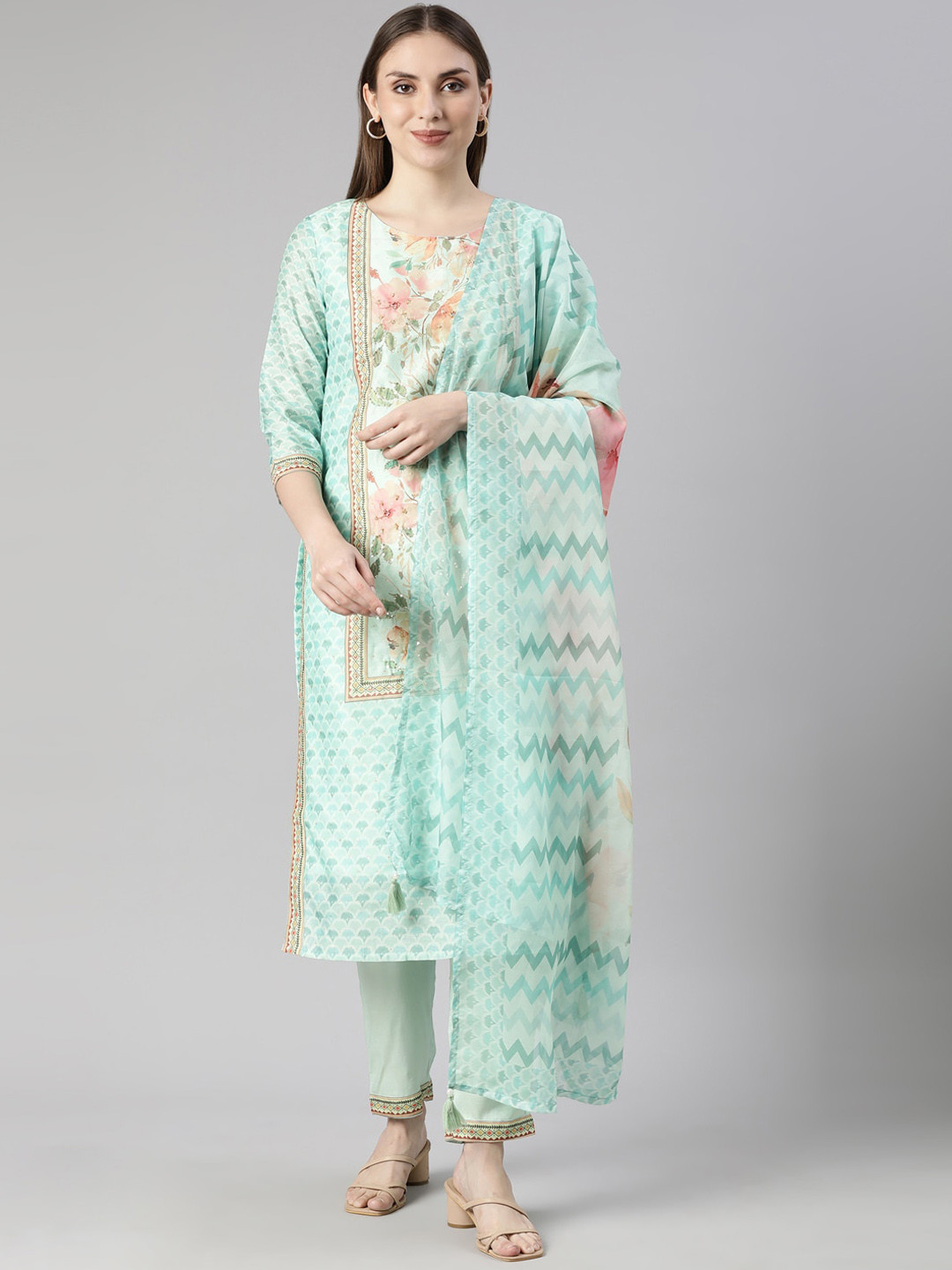 Neerus Floral Printed Regular Sequinned Kurta With Trousers & Dupatta, Sea green
Neerus Floral Printed Regular Sequinned Kurta With Trousers & Dupatta, Sea green