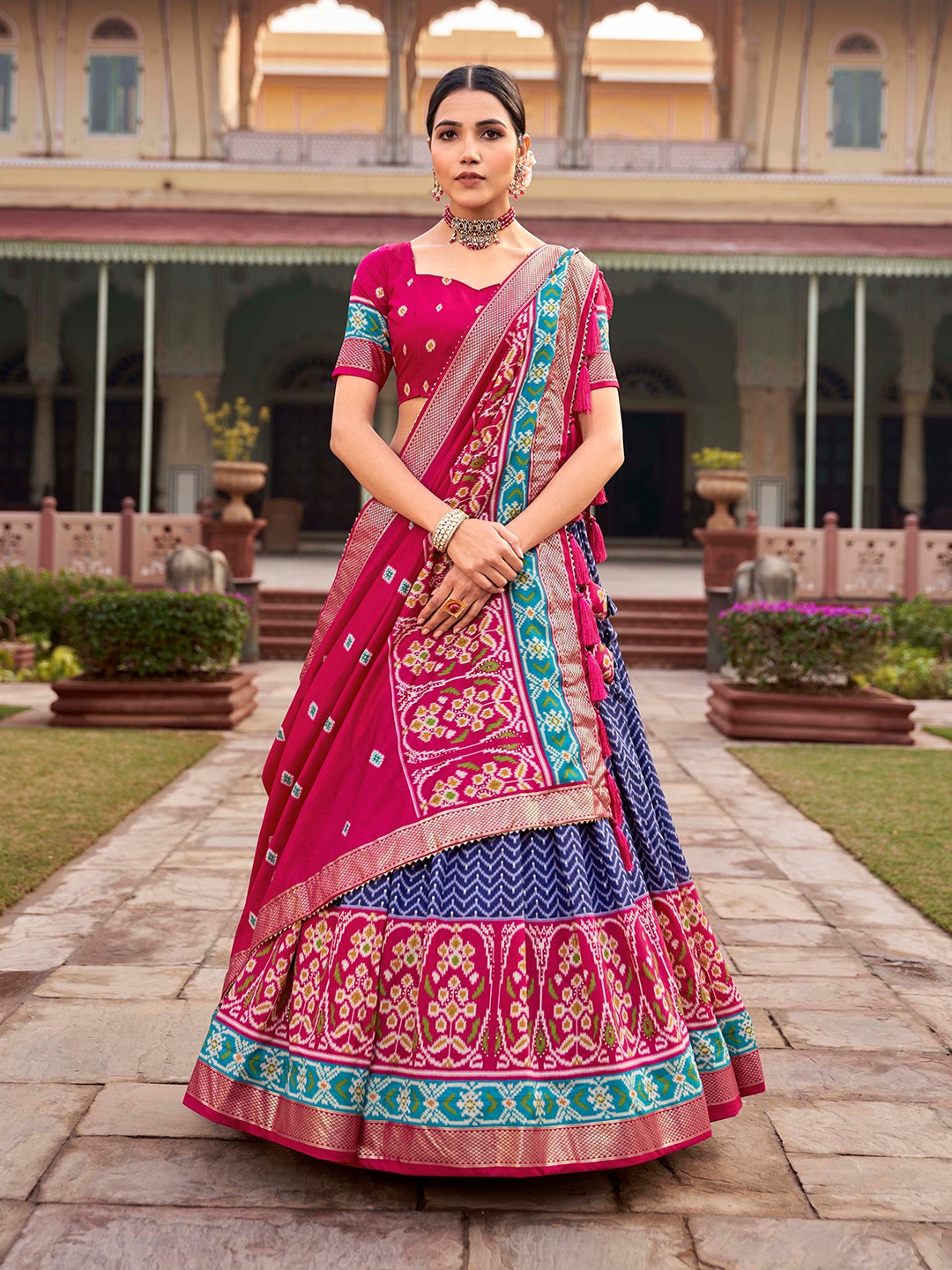 LOOKNBOOK ART Foil Printed Semi-Stitched Lehenga & Unstitched Blouse With Dupatta, Blue
LOOKNBOOK ART Foil Printed Semi-Stitched Lehenga & Unstitched Blouse With Dupatta, Blue