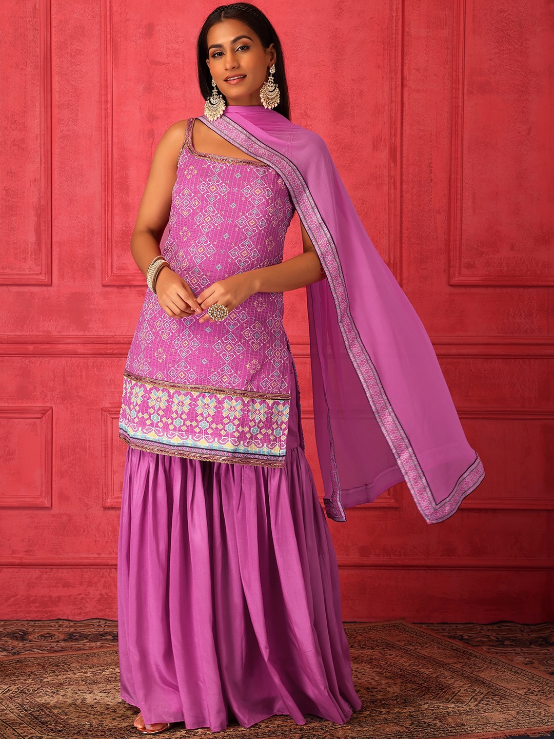Indya Luxe Ethnic Motifs Printed Sequinned Detailed Straight Kurti & Sharara With Dupatta, Pink
Indya Luxe Ethnic Motifs Printed Sequinned Detailed Straight Kurti & Sharara With Dupatta, Pink