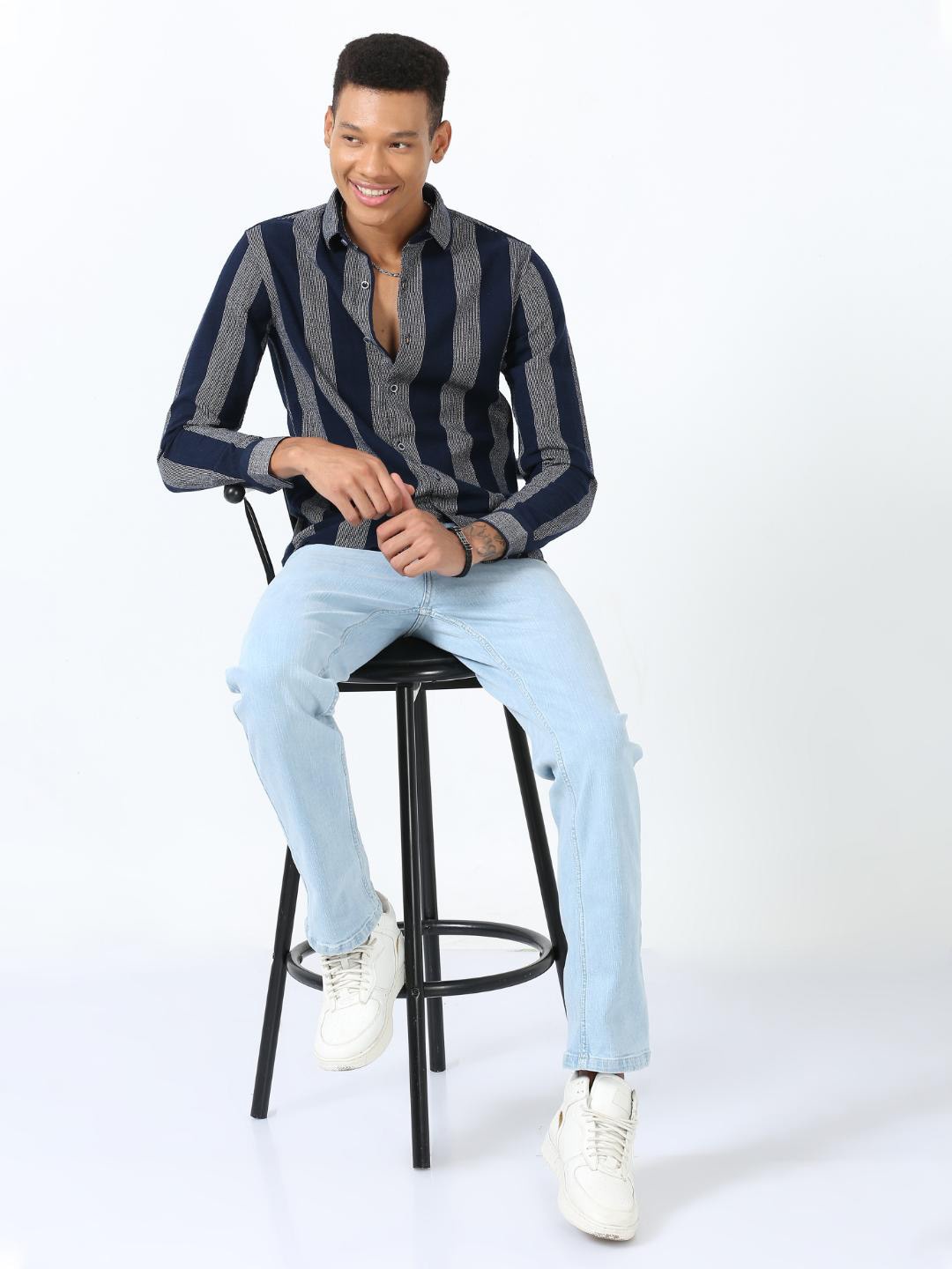 FLY 69 Men Premium Slim Fit Vertical Striped Spread Collar Cotton Linen Casual Shirt, Navy blue
FLY 69 Men Premium Slim Fit Vertical Striped Spread Collar Cotton Linen Casual Shirt, Navy blue