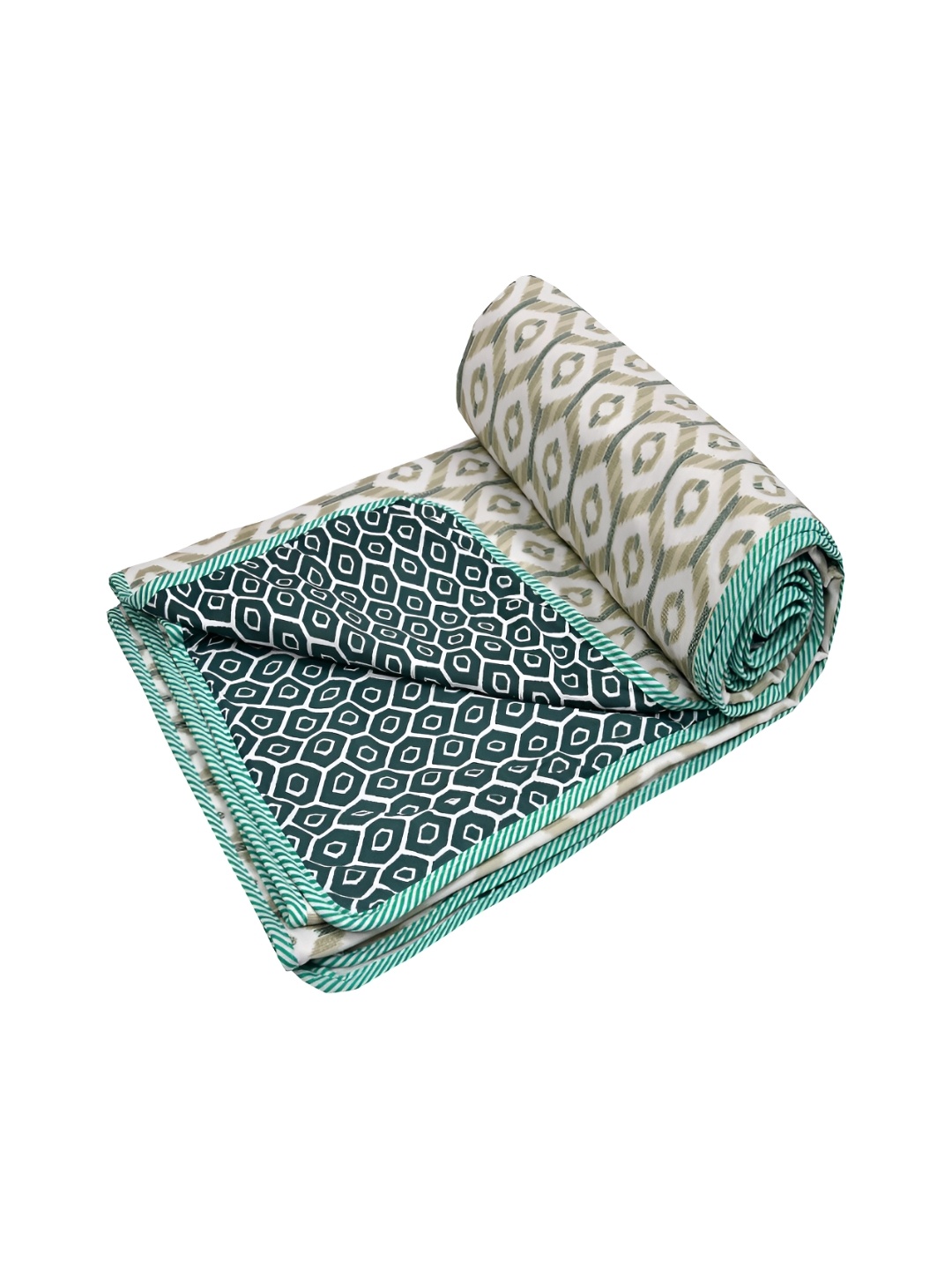 CHICERY Black & Green Floral Cotton AC Room 210 GSM Double Bed Reversible Dohar
CHICERY Black & Green Floral Cotton AC Room 210 GSM Double Bed Reversible Dohar