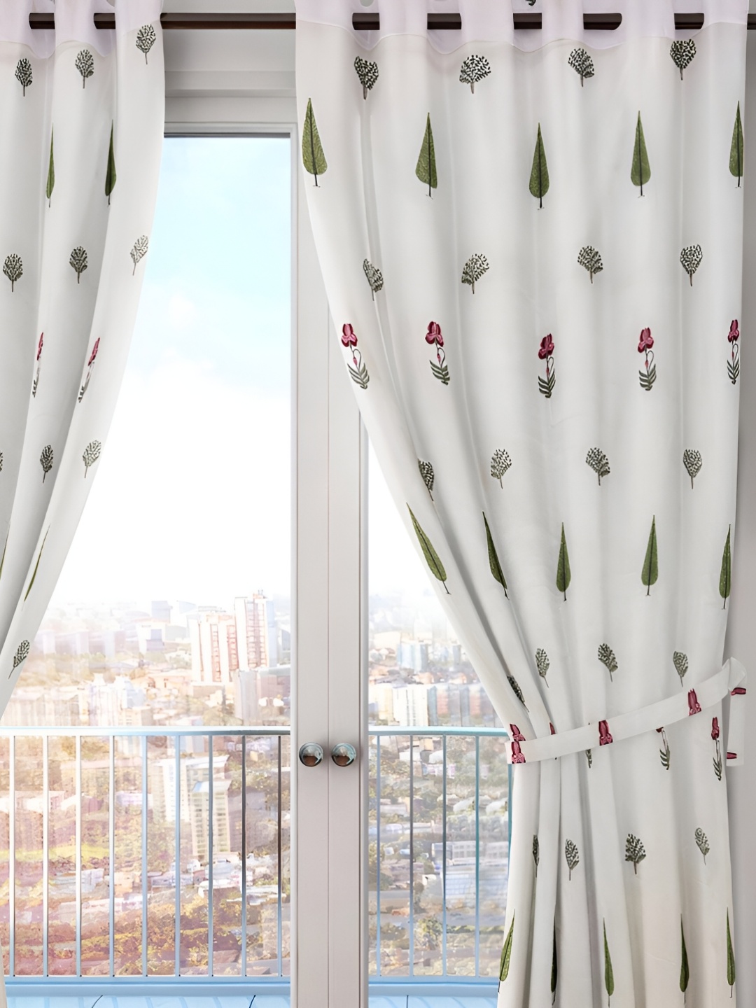 PLAYFUL STITCHES White & Green 2 Pieces Ethnic Motifs Printed Cotton Eyelet Door Curtains
PLAYFUL STITCHES White & Green 2 Pieces Ethnic Motifs Printed Cotton Eyelet Door Curtains