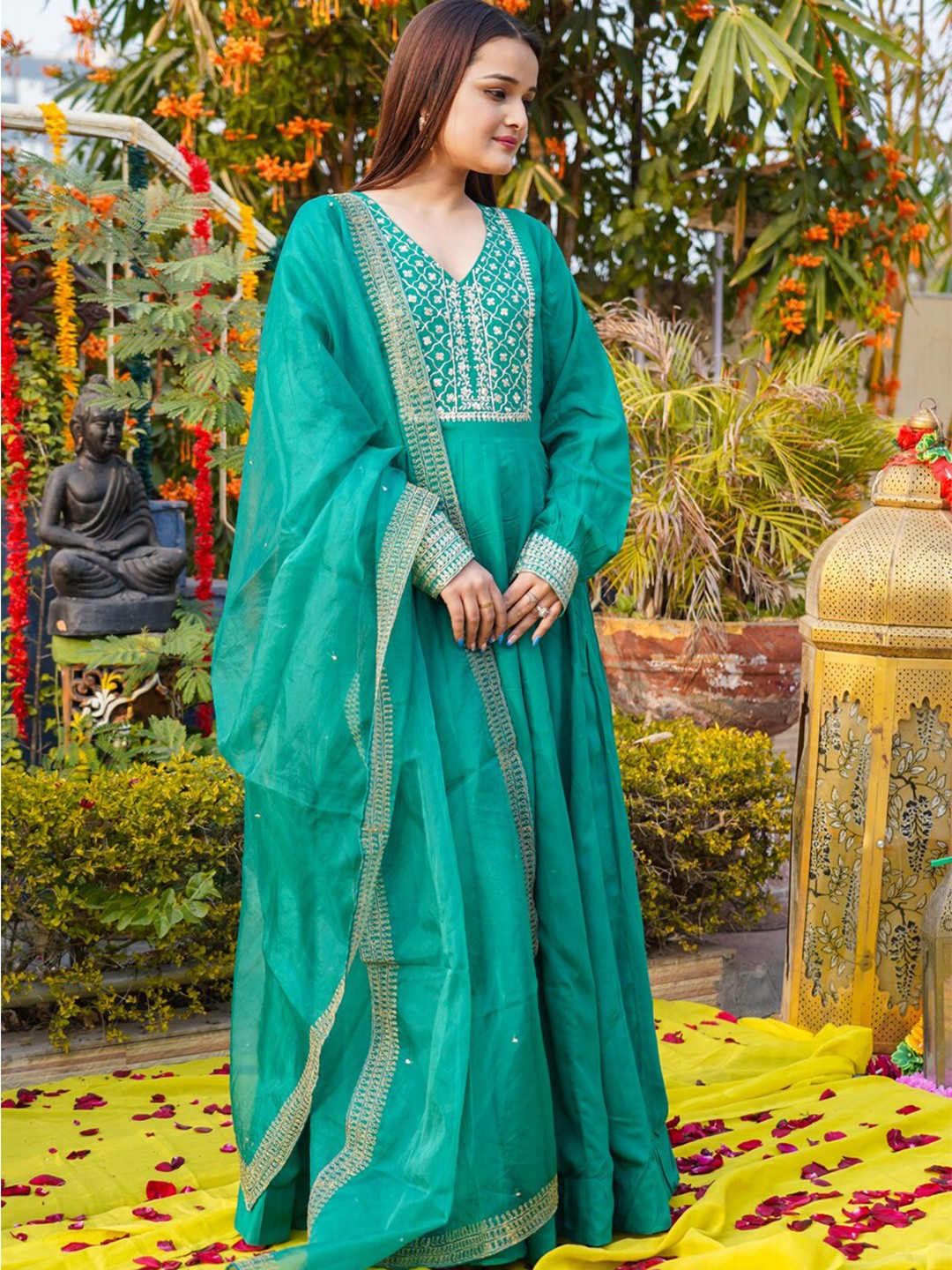 Rangeelo Ethnic Motifs Embroidered V-Neck Silk Maxi Ethnic Dress With Dupatta, Green
Rangeelo Ethnic Motifs Embroidered V-Neck Silk Maxi Ethnic Dress With Dupatta, Green