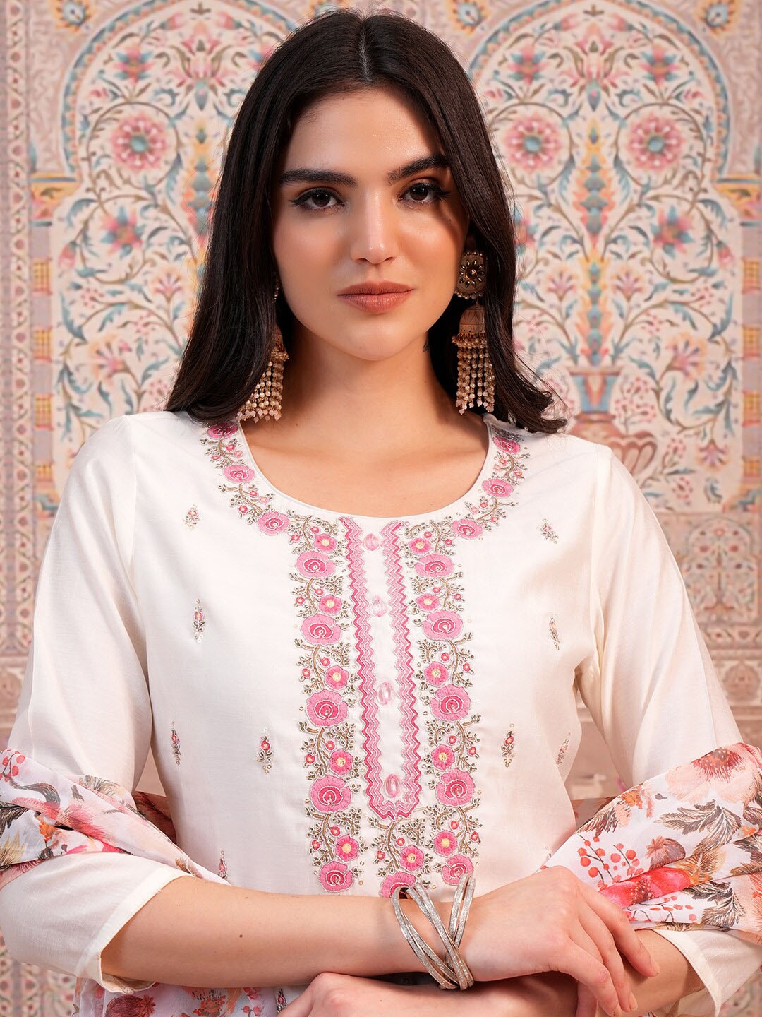 Vishudh Cream Floral Embroidered Regular Thread Work Straight Kurta with Trouser & Dupatta
Vishudh Cream Floral Embroidered Regular Thread Work Straight Kurta with Trouser & Dupatta