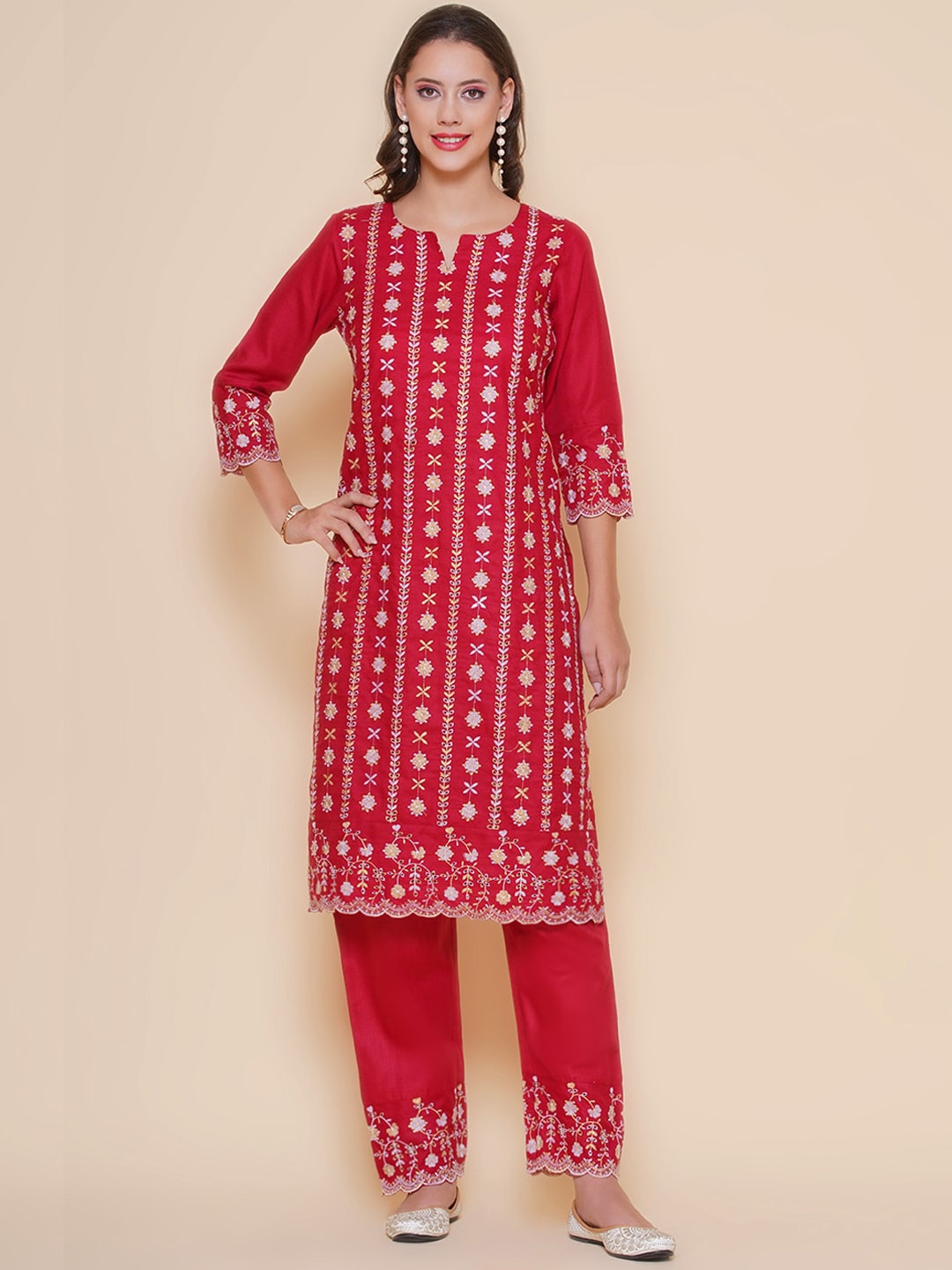 Bhama Couture Ethnic Motifs Embroidered Straight Thread Work Kurta with Trousers, Maroon
Bhama Couture Ethnic Motifs Embroidered Straight Thread Work Kurta with Trousers, Maroon