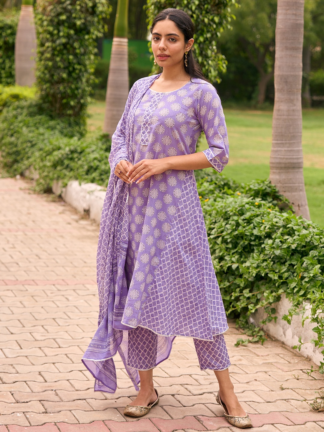 Libas Ethnic Motifs Printed A-Line Pure Cotton Kurta with Trousers & Dupatta, Purple
Libas Ethnic Motifs Printed A-Line Pure Cotton Kurta with Trousers & Dupatta, Purple