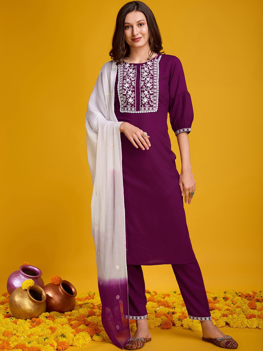 VASTRA-THE FACTORY STORE Floral Embroidered Kurta with Trousers & With Dupatta, Purple
VASTRA-THE FACTORY STORE Floral Embroidered Kurta with Trousers & With Dupatta, Purple