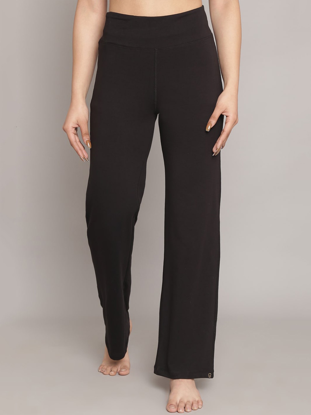 Biba Women High-Rise Relaxed Straight Leg Cotton Parallel Trousers, Black
Biba Women High-Rise Relaxed Straight Leg Cotton Parallel Trousers, Black