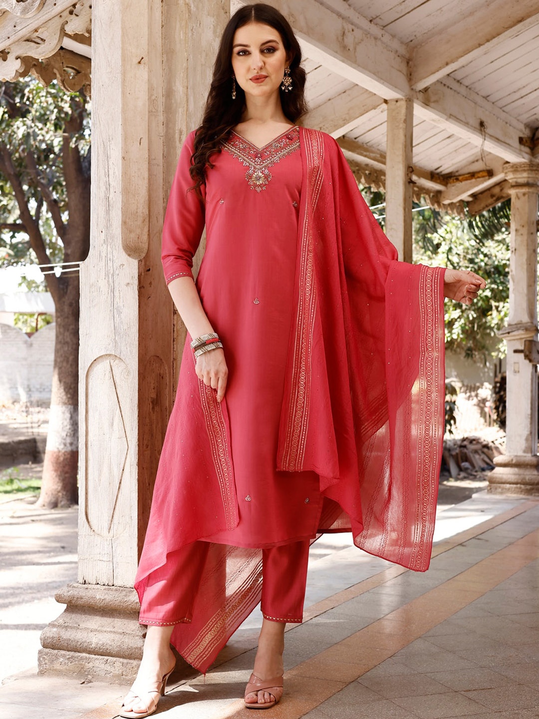 KALINI Floral Embroidered Beads and Stones Chanderi Cotton Kurta & Trousers With Dupatta, Pink
KALINI Floral Embroidered Beads and Stones Chanderi Cotton Kurta & Trousers With Dupatta, Pink