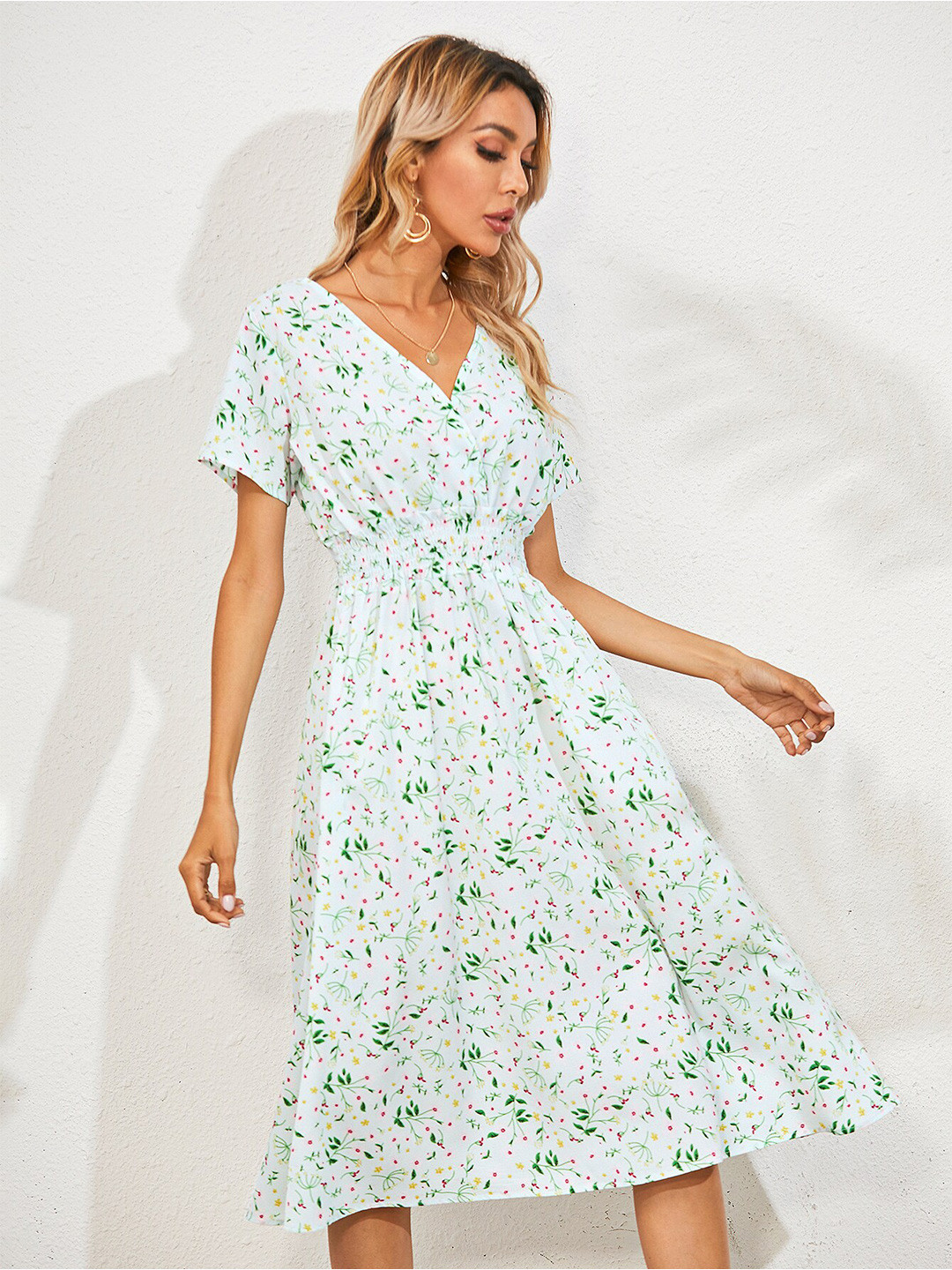 StyleCast Green Floral Printed V-Neck Smocked Fit & Flare Dress, White
StyleCast Green Floral Printed V-Neck Smocked Fit & Flare Dress, White