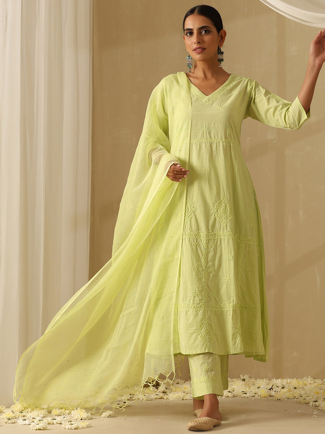 OKHAI Ethnic Motifs Embroidered Regular Pure Cotton Kurta With Trousers & Dupatta, Green
OKHAI Ethnic Motifs Embroidered Regular Pure Cotton Kurta With Trousers & Dupatta, Green