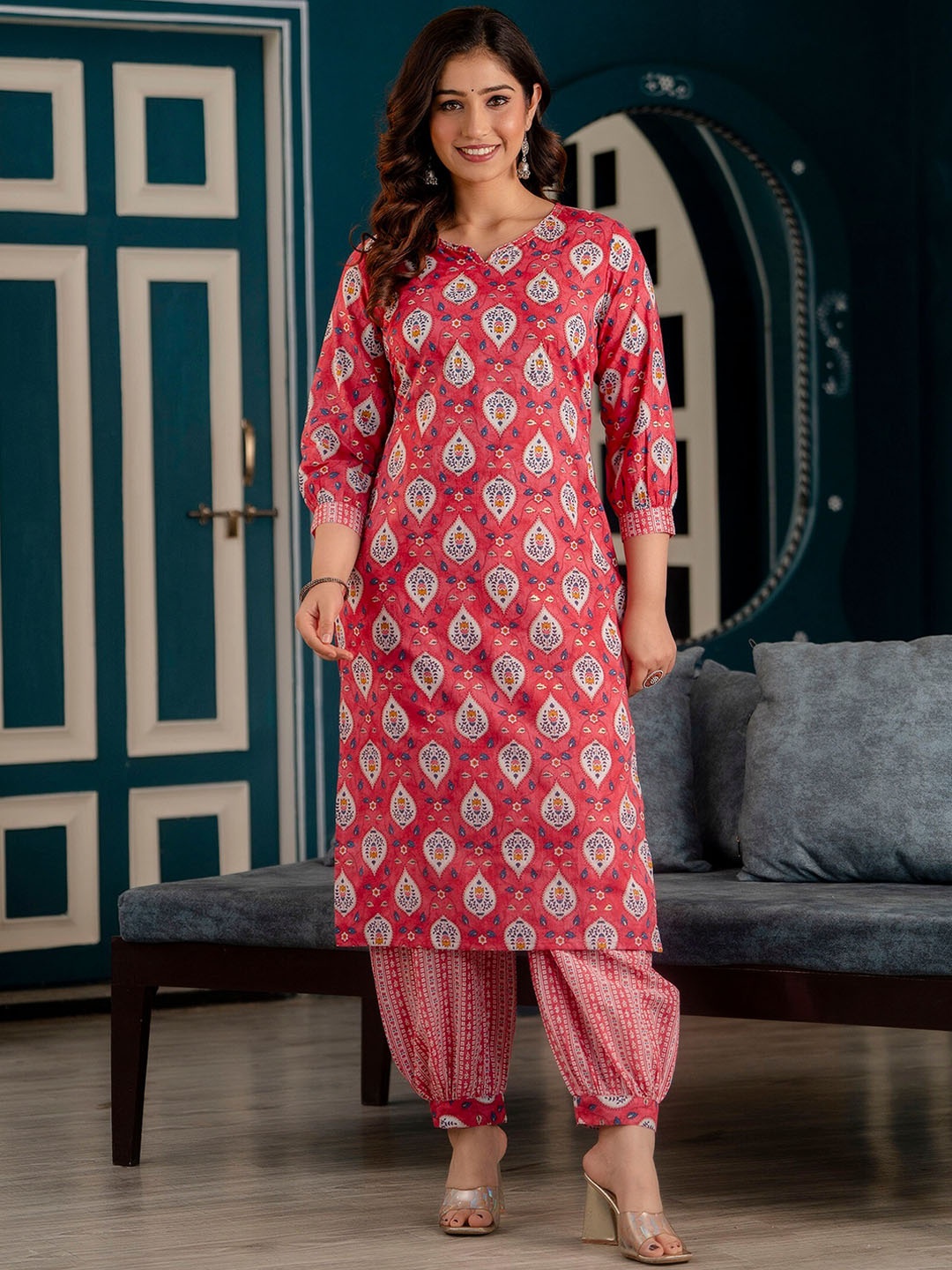 KALINI Ethnic Motifs Printed Regular Pure Cotton Kurta With Trousers & Dupatta, Pink
KALINI Ethnic Motifs Printed Regular Pure Cotton Kurta With Trousers & Dupatta, Pink