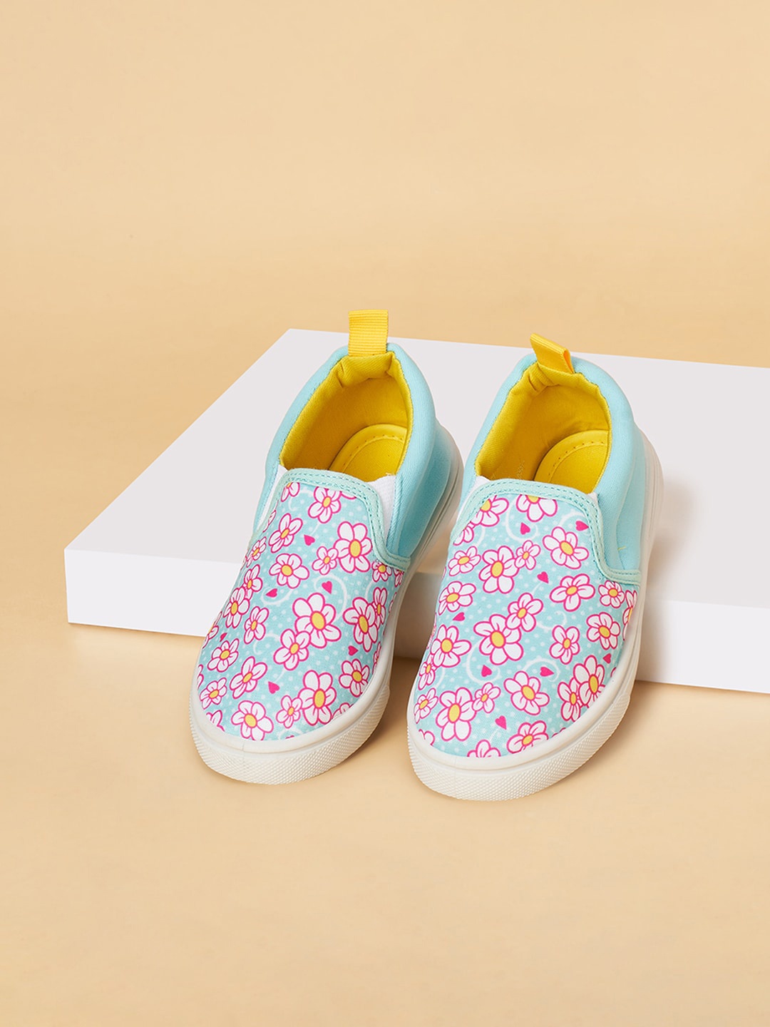 Pantaloons Junior Girls Printed Comfort Insole Contrast Sole Slip-On Sneakers, Blue
Pantaloons Junior Girls Printed Comfort Insole Contrast Sole Slip-On Sneakers, Blue