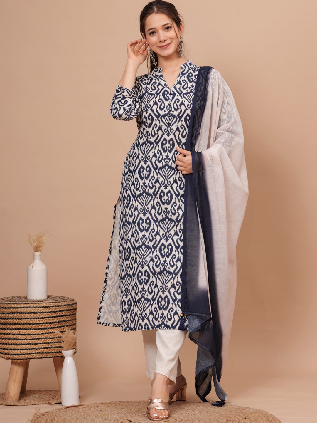 MissKurti Paisley Printed Regular Thread Work Pure Cotton Kurta with Palazzos & Dupatta, Navy blue
MissKurti Paisley Printed Regular Thread Work Pure Cotton Kurta with Palazzos & Dupatta, Navy blue