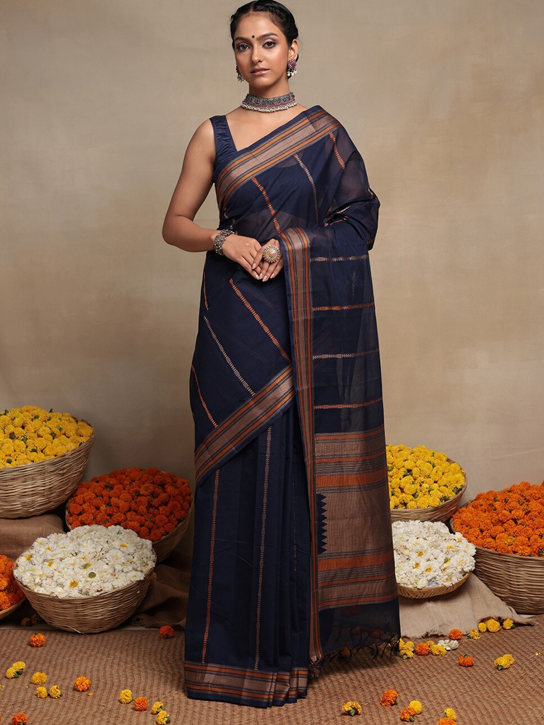 Sutra Art of Clothing Geometric Woven Design Zari Pure Cotton Kanchi Saree, Navy blue
Sutra Art of Clothing Geometric Woven Design Zari Pure Cotton Kanchi Saree, Navy blue