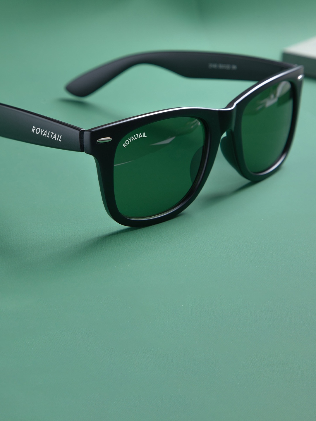 ROYALTAIL Unisex Wayfarer Black Frame & Green UV Protected Lens Premium Sunglasses
ROYALTAIL Unisex Wayfarer Black Frame & Green UV Protected Lens Premium Sunglasses