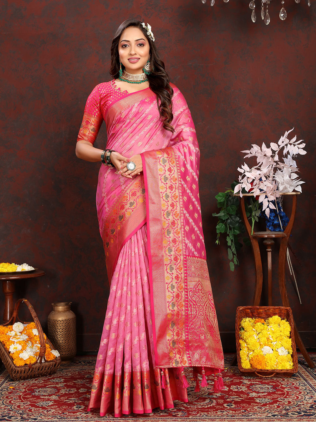 ZIBLON Ethnic Motifs Woven Design Zari Pure Silk Kanjeevaram Saree With Tassels, Pink
ZIBLON Ethnic Motifs Woven Design Zari Pure Silk Kanjeevaram Saree With Tassels, Pink