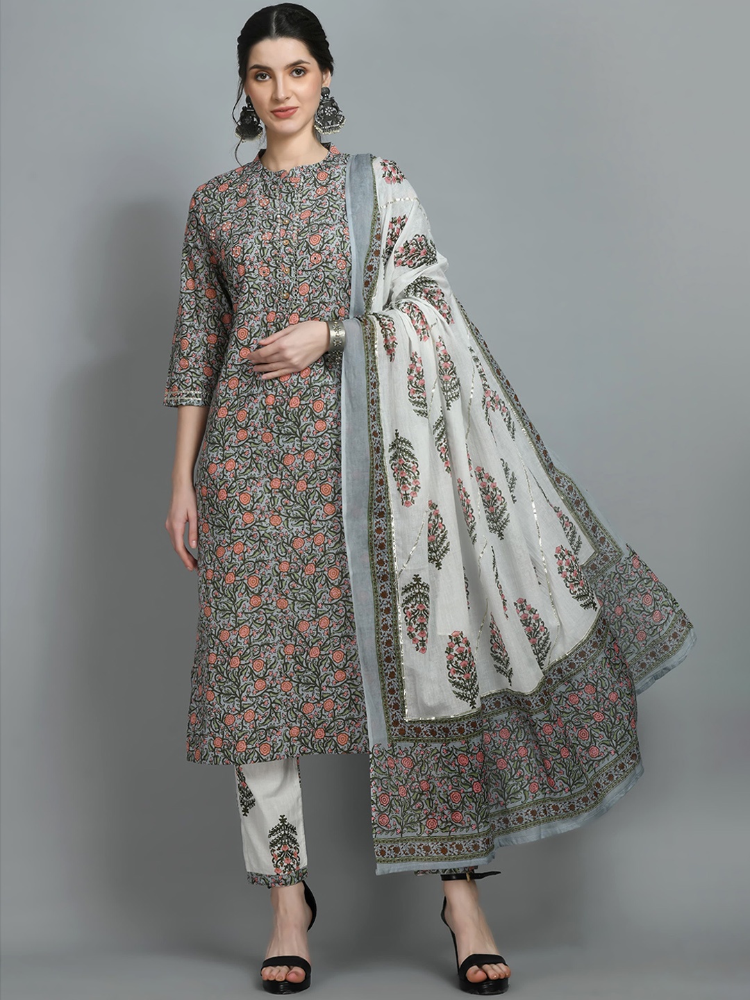 DOISA Floral Printed Pure Cotton Band Collar Straight Kurta with Trousers & Dupatta, White
DOISA Floral Printed Pure Cotton Band Collar Straight Kurta with Trousers & Dupatta, White