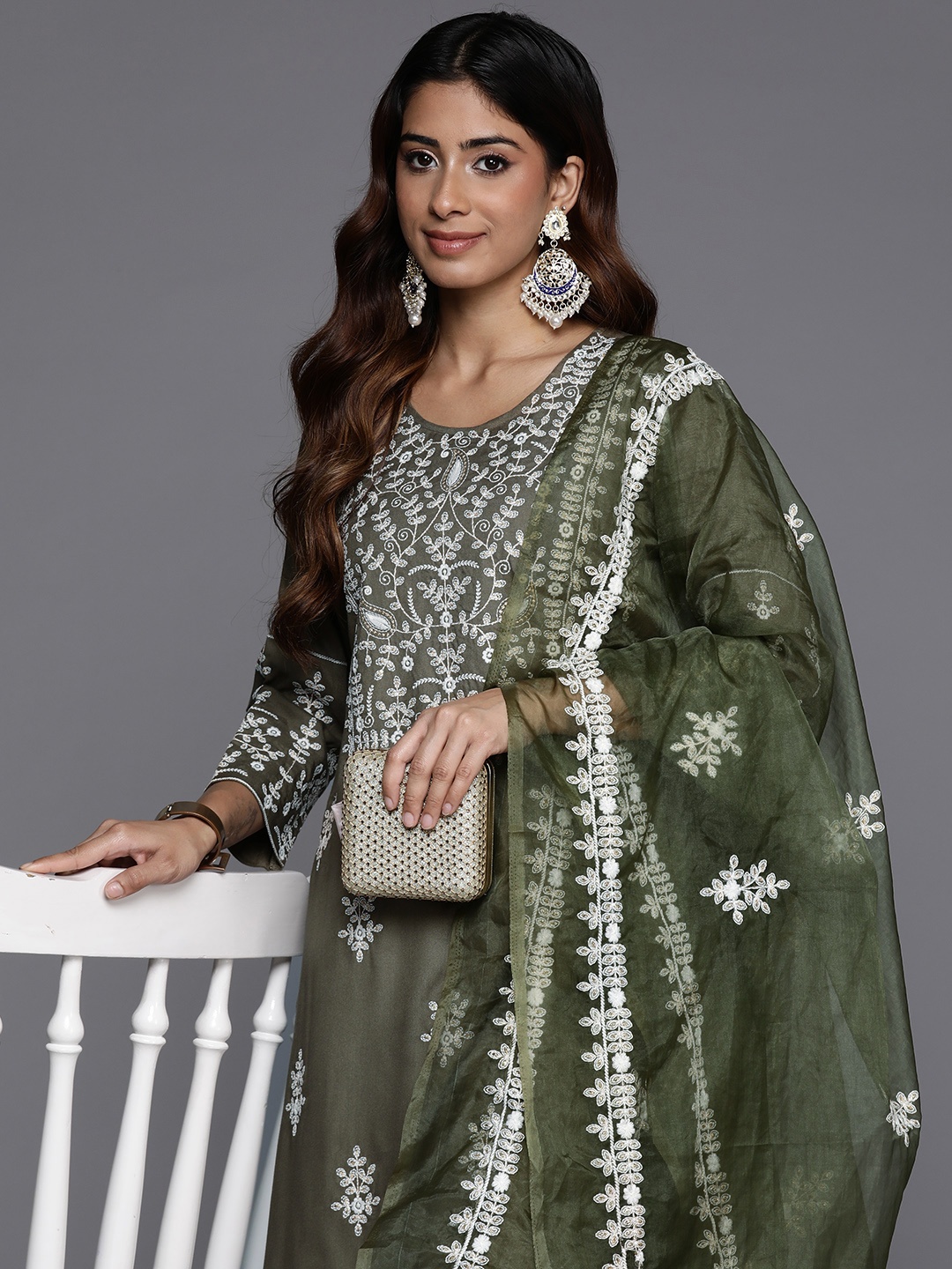Varanga Ethnic Motif Thread Embroidered Kurta with Embroidered Trousers & Dupatta, Olive
Varanga Ethnic Motif Thread Embroidered Kurta with Embroidered Trousers & Dupatta, Olive