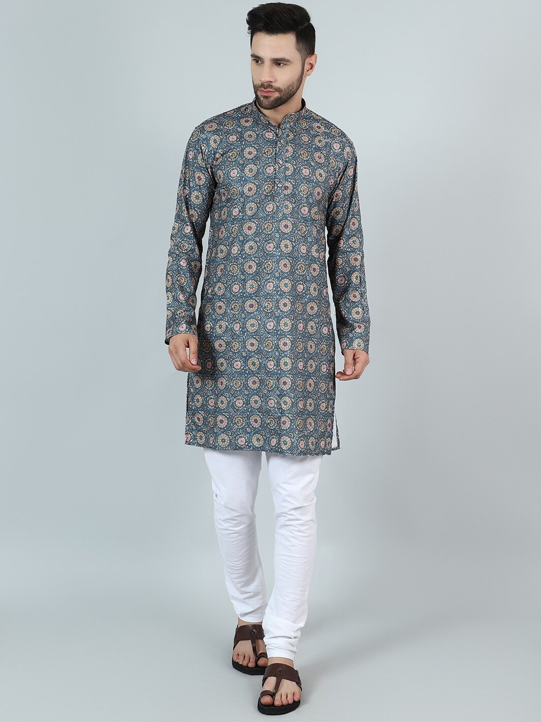 Wintage Floral Printed Mandarin Collar Long Sleeves Straight Kurta with Pyjama, Blue
Wintage Floral Printed Mandarin Collar Long Sleeves Straight Kurta with Pyjama, Blue