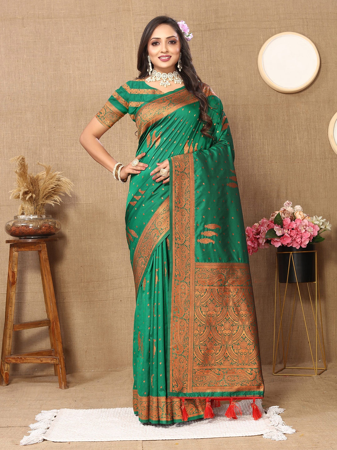 bansari textiles Ethnic Motifs Woven Design Zari Silk Cotton Banarasi Saree, Lime green
bansari textiles Ethnic Motifs Woven Design Zari Silk Cotton Banarasi Saree, Lime green