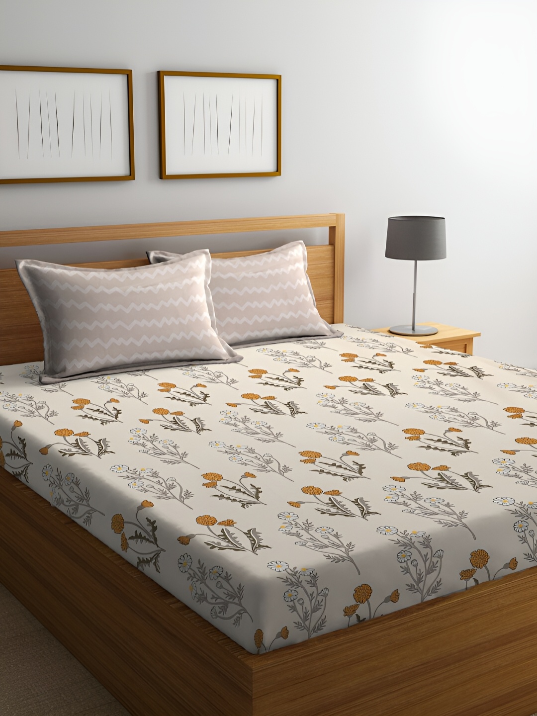 Miaz Lifestyle Beige & Orange Printed Cotton 210 TC Queen Bedsheet With 2 Pillow Covers
Miaz Lifestyle Beige & Orange Printed Cotton 210 TC Queen Bedsheet With 2 Pillow Covers