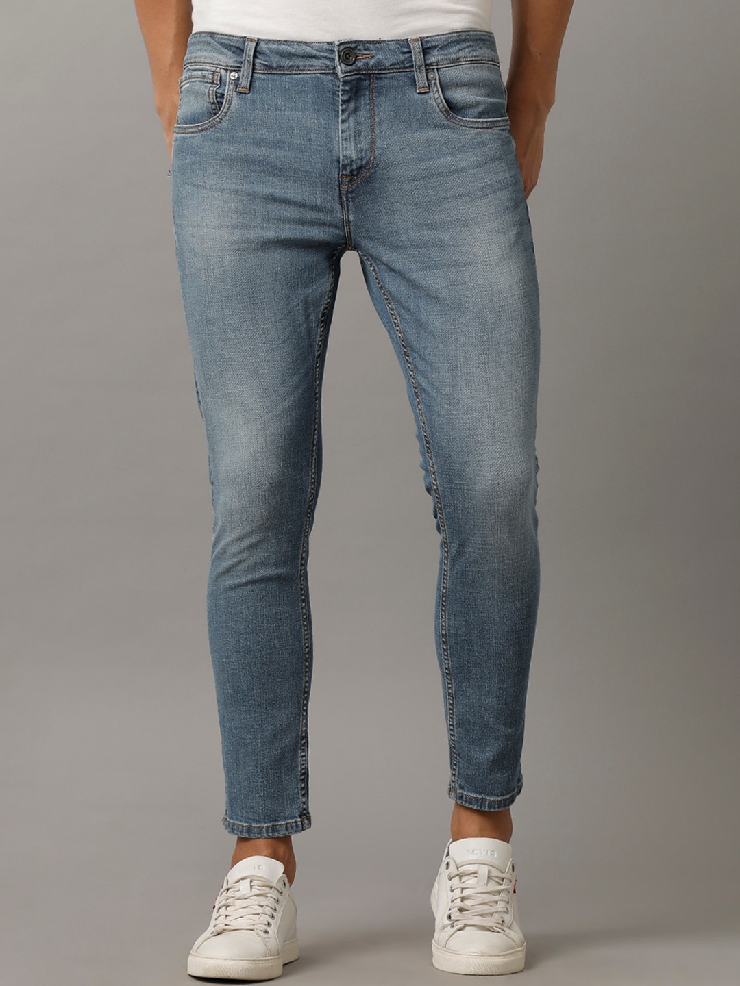 Voi Jeans Men Comfort Skinny Fit Clean Look Light Fade Whiskers Stretchable Jeans, Blue
Voi Jeans Men Comfort Skinny Fit Clean Look Light Fade Whiskers Stretchable Jeans, Blue