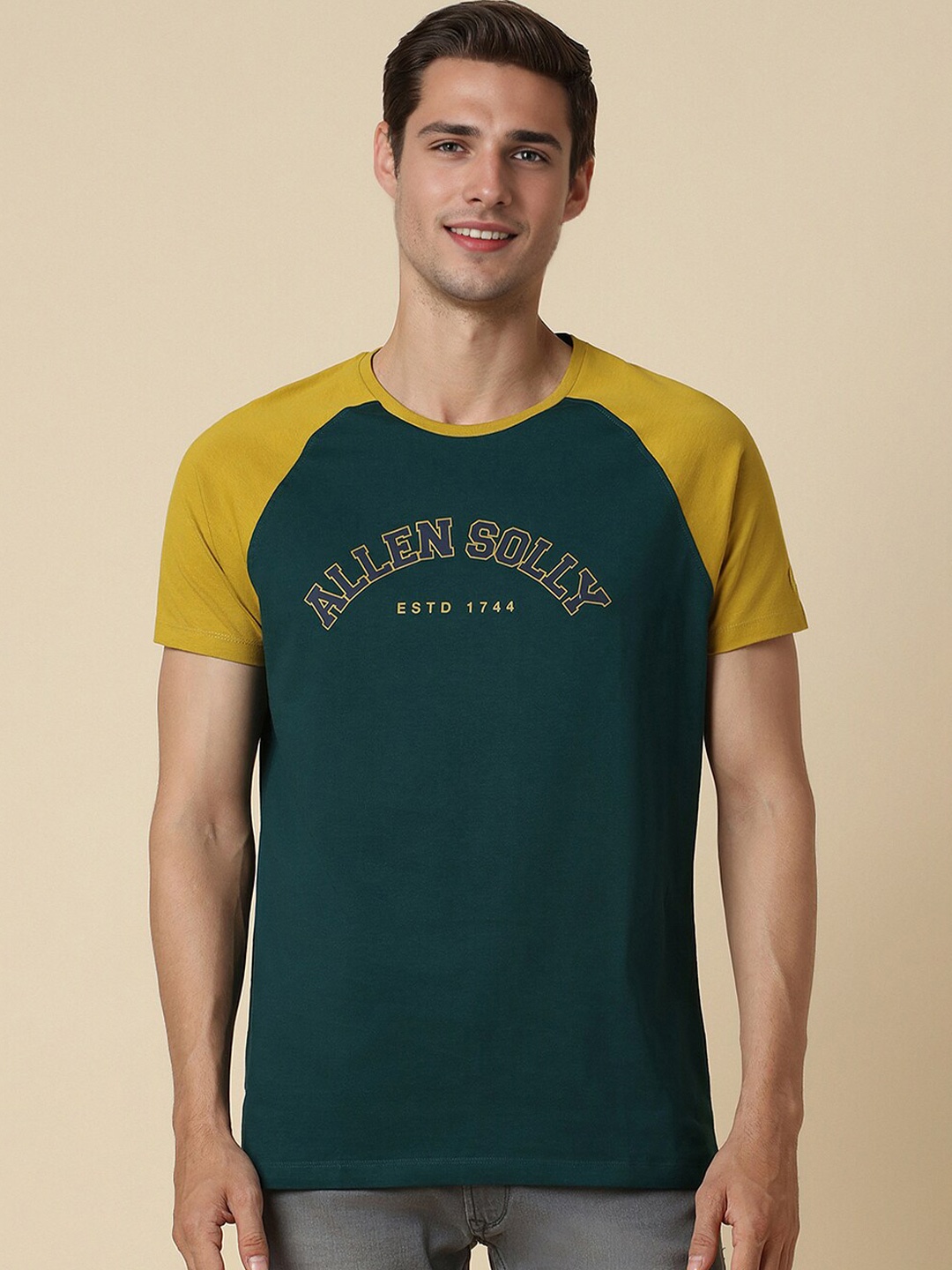 Allen Solly Typography Colourblocked Raglan Sleeves Regular Fit Cotton Casual T-shirt, Green
Allen Solly Typography Colourblocked Raglan Sleeves Regular Fit Cotton Casual T-shirt, Green