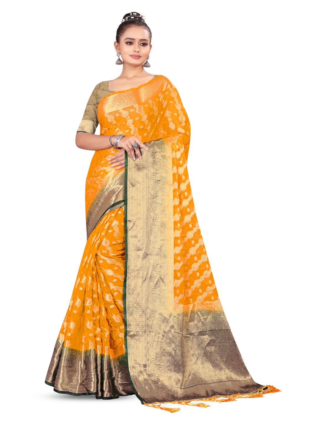 RANGRASIYA Ethnic Motifs Woven Design Beads and Stones Organza Banarasi Saree, Yellow
RANGRASIYA Ethnic Motifs Woven Design Beads and Stones Organza Banarasi Saree, Yellow